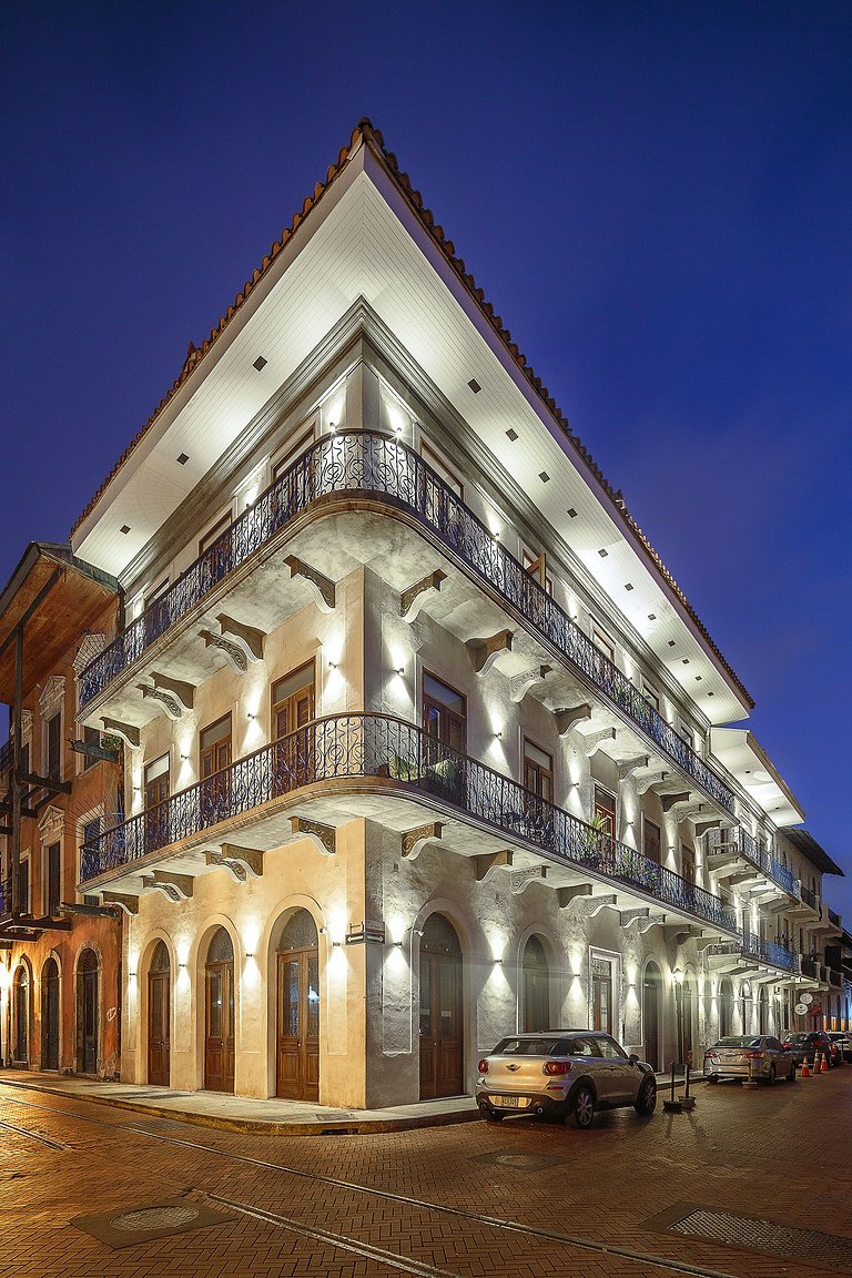 Villas La Fontana Spacious Aparta-Suite with Pool 104