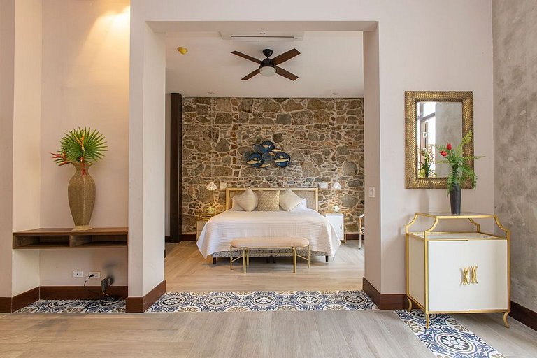 Villas La Fontana Spacious ApartaSuite - Pool 102