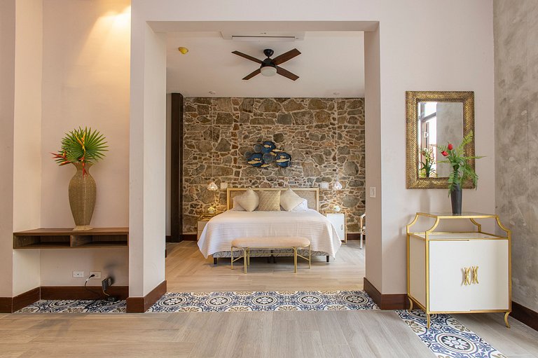 Villas La Fontana Spacious ApartaSuite - Pool 102
