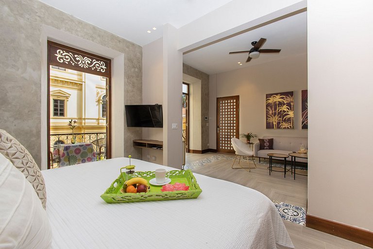Villas La Fontana Spacious ApartaSuite - Pool 102